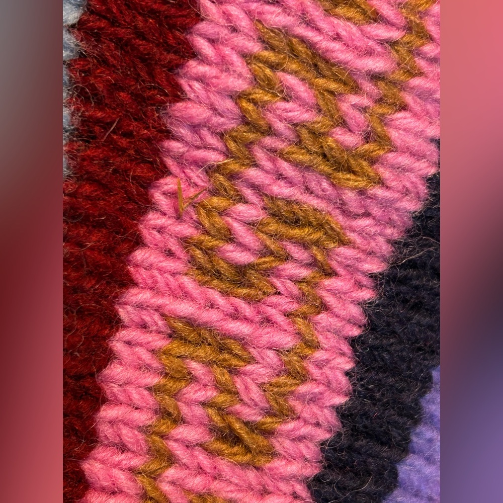 Handmade wool sweater - Picture 7 of 17